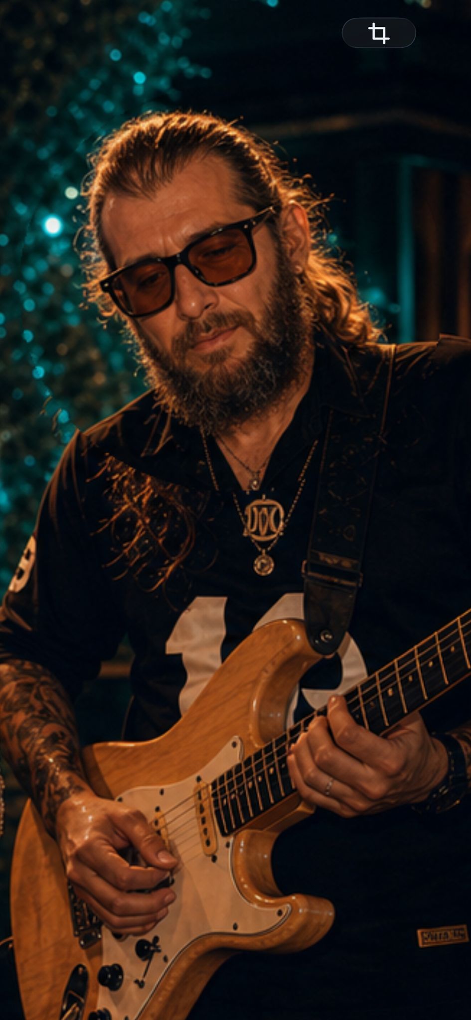 IL MONTRIX guitar man